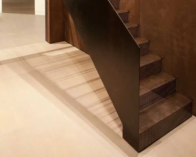 8 estilos de escadas metálicas internas e suas vantagens
