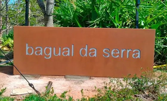 Placas de metal