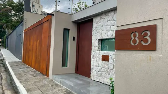 Placa de aço corten para comunicação visual